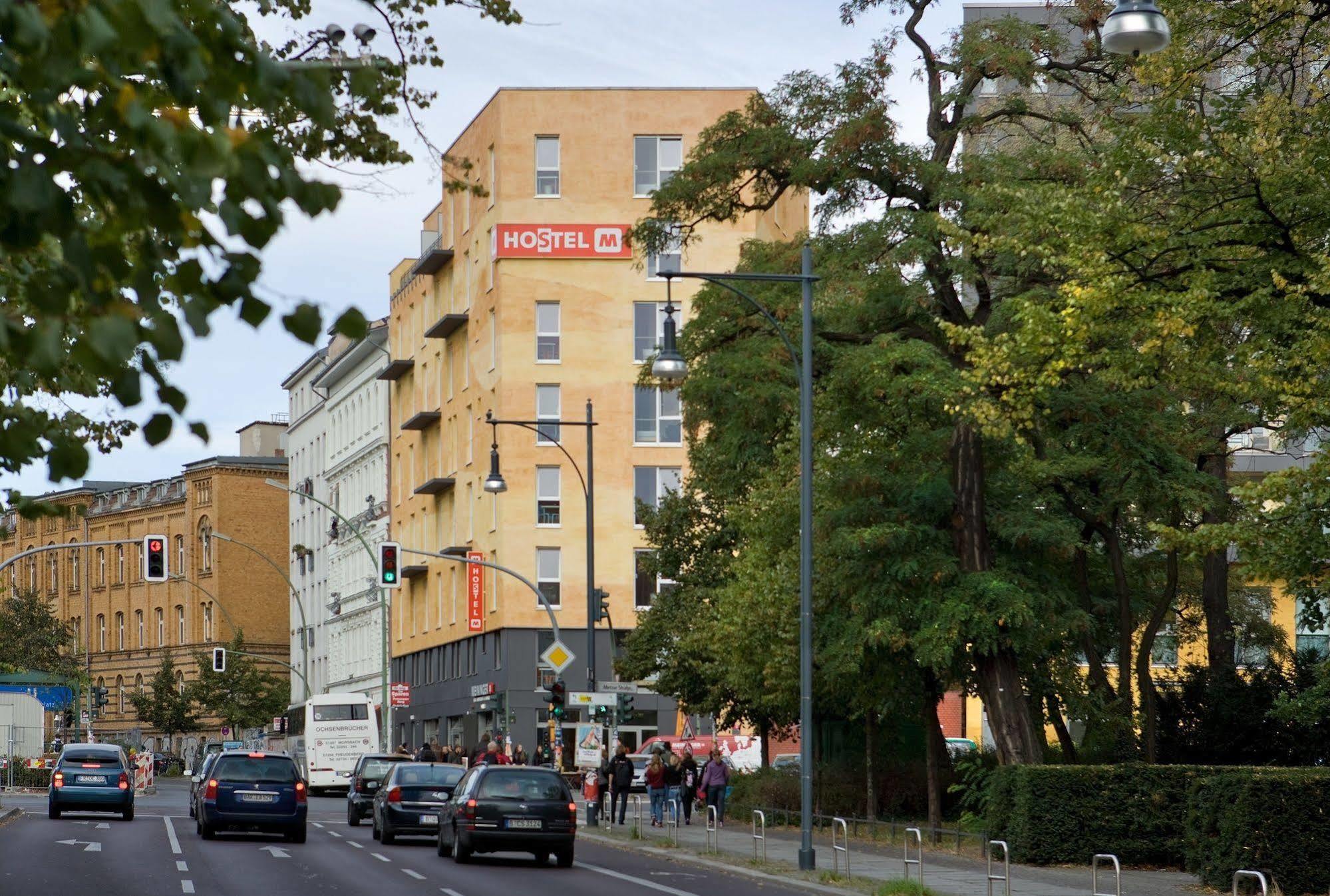 Meininger Hotel Berlin Alexanderplatz Exterior photo